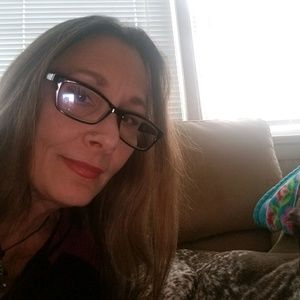 Meet your Posher, Annmarir